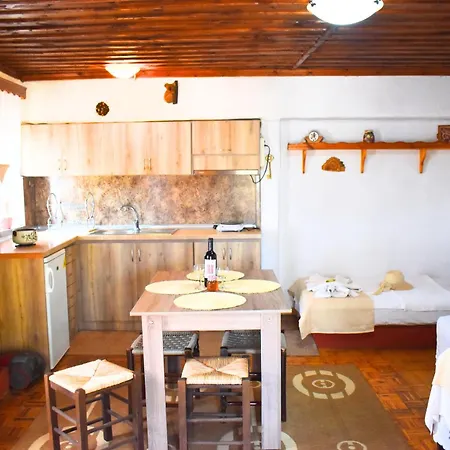 Kastro's View Apartment *