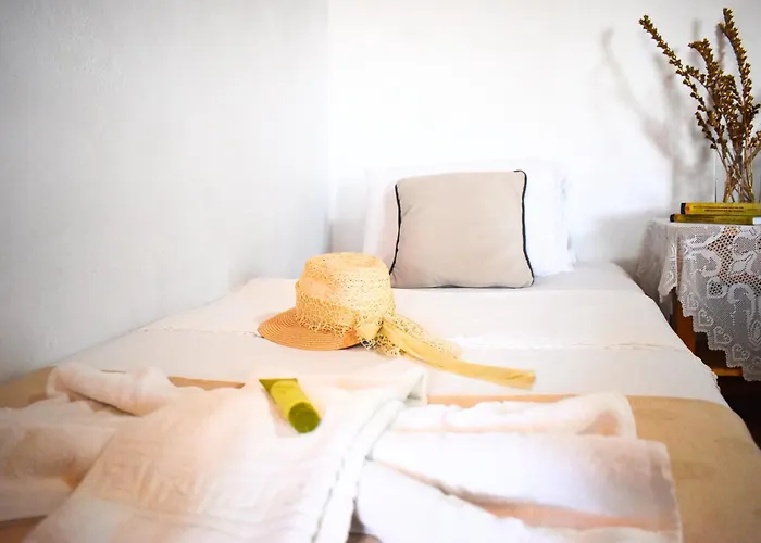 Daire Kastro's View *